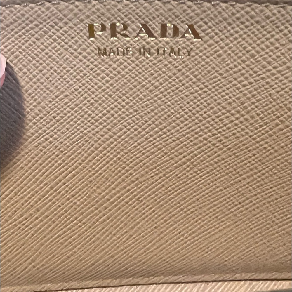 Prada Wallet - Picture 5 of 6